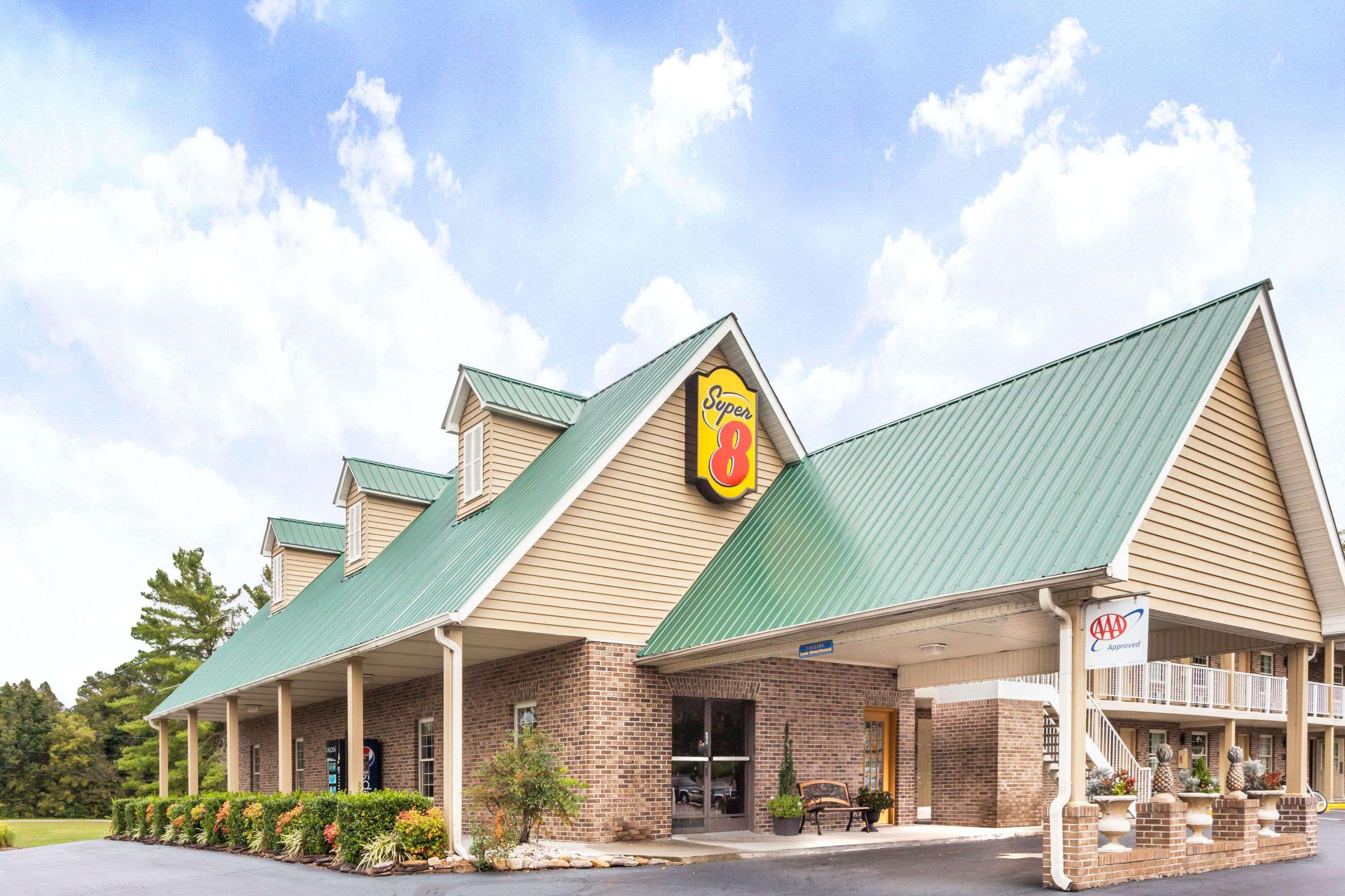 Hotel Super 8 By Wyndham Kingston Exteriér fotografie