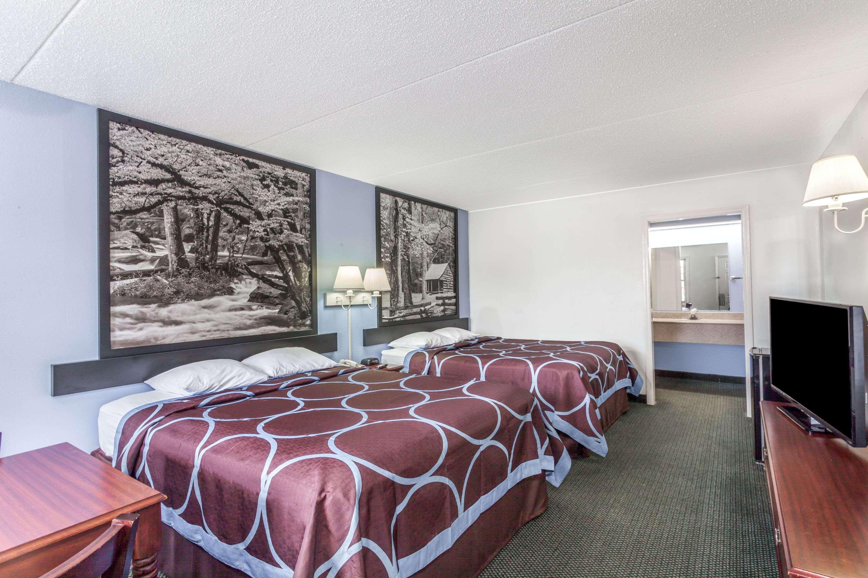 Hotel Super 8 By Wyndham Kingston Exteriér fotografie